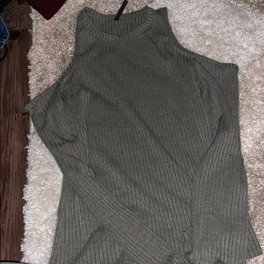 Shelly off the shoulder Grey sweater shirt